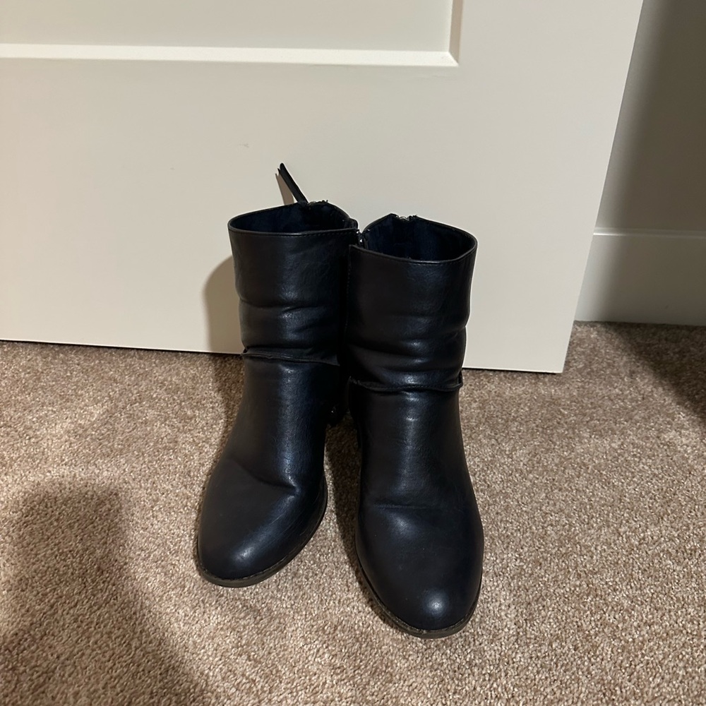 Maurices Navy Ankle Booties Classic Design